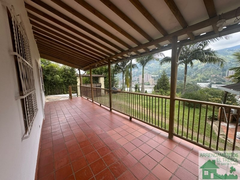 Finca disponible para Arriendo en La Estrella La Tablaza Foto numero 1
