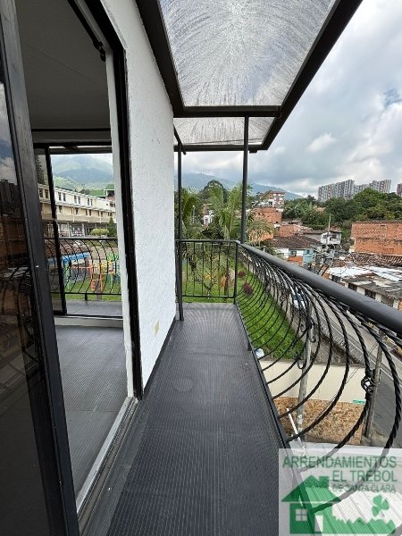 Apartaestudio disponible para Arriendo en La Estrella Parque Foto numero 1