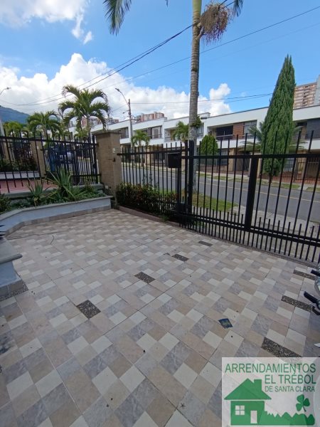 Casa disponible para Arriendo en La Estrella Toledo Foto numero 1